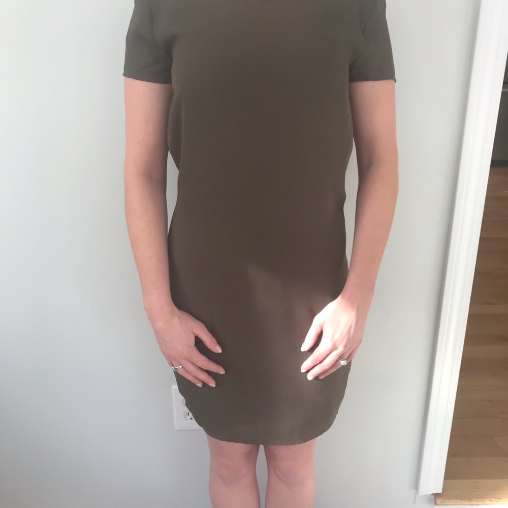 Dress - Picture 3 of 3